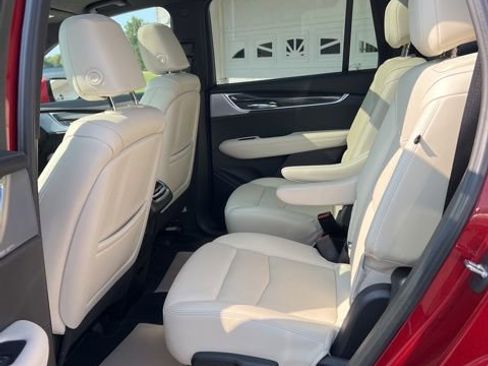 Used 2023 Cadillac XT6 Sport image 6