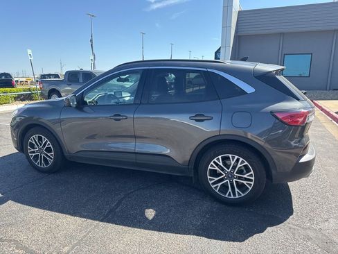 Used 2020 Ford Escape SEL image 4