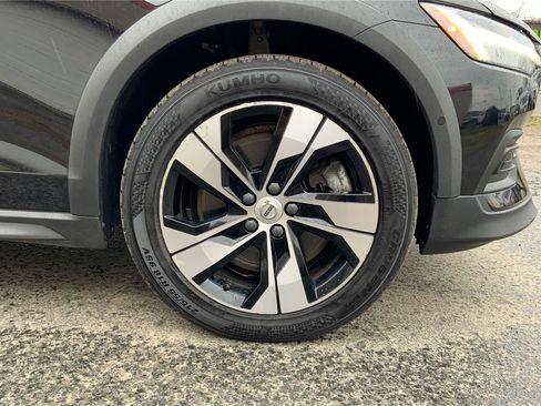Used 2020 Volvo V60 T5 Cross Country w/ Protection Package Premier image 25