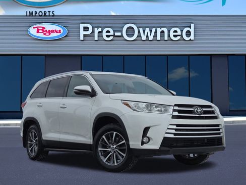 Used 2019 Toyota Highlander XLE image 1