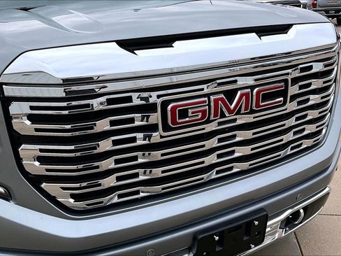 Used 2025 GMC Sierra 1500 Denali w/ Denali Reserve Package image 38