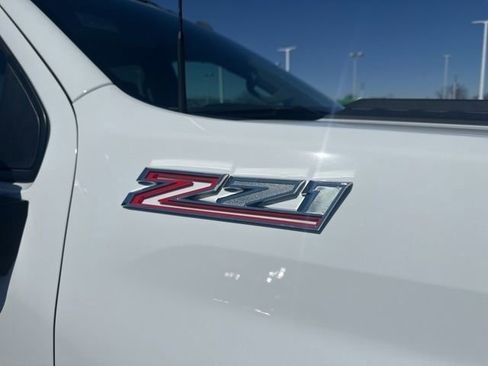 Used 2022 Chevrolet Silverado 2500 LT w/ Convenience Package image 5