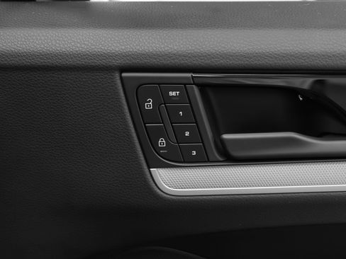 Certified 2024 Porsche Cayenne Coupe AWD/4WD image 20
