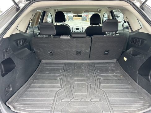 Used 2017 Ford Edge SE w/ Cargo Accessory Package image 16