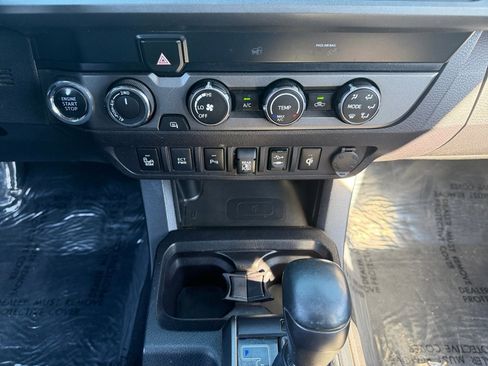 Certified 2019 Toyota Tacoma TRD Off-Road image 17