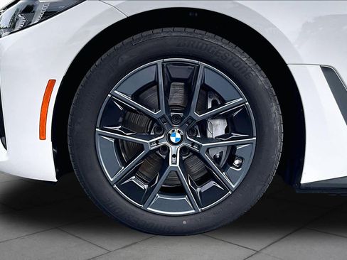 Used 2025 BMW i4 eDrive40 RWD image 10