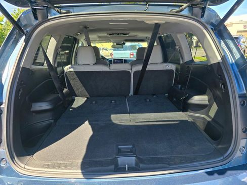 Used 2018 Honda Pilot Touring image 5