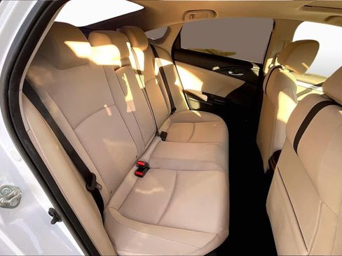 Used 2018 Honda Civic EX image 18