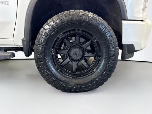 Used 2023 Chevrolet Silverado 2500 High Country AWD/4WD image 38