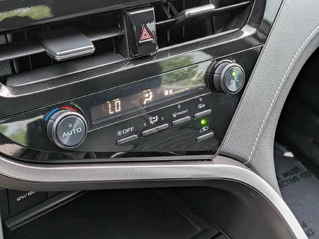 Used 2024 Toyota Camry SE FWD image 28