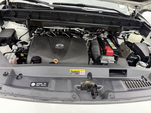 Used 2022 Toyota Highlander XSE FWD image 27