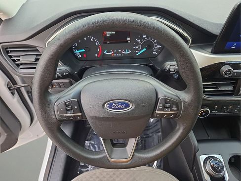 Used 2022 Ford Escape SE image 20