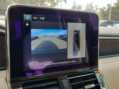 Used 2019 Lincoln Navigator Reserve image 25