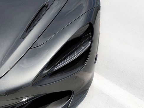 Used 2020 McLaren 720S Performance RWD image 19