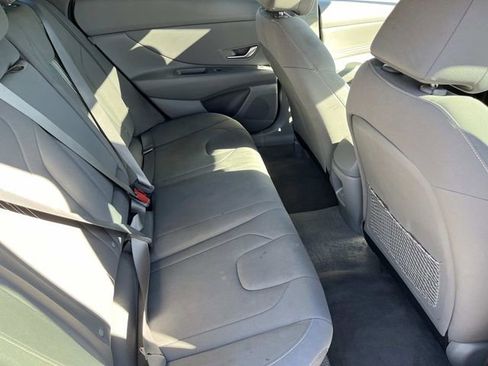 Used 2024 Hyundai Elantra SEL w/ Convenience Package FWD image 24