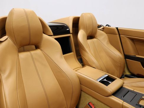 Used 2012 Aston Martin V8 Vantage V8 Convertible 2D image 68