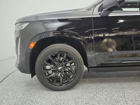Used 2023 Cadillac Escalade ESV Sport Platinum w/ LPO, ONYX Package image 22
