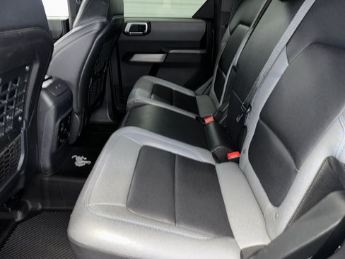 Used 2021 Ford Bronco Black Diamond AWD/4WD image 17