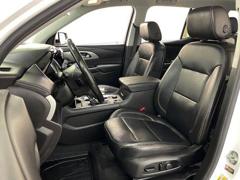 Used 2020 Chevrolet Traverse RS w/ LPO, Floor Liner Package AWD/4WD image 25