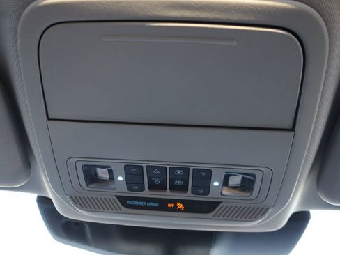 Used 2021 Ford Explorer Limited w/ Equipment Group 301A AWD/4WD image 23