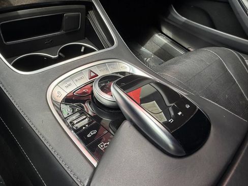 Used 2019 Mercedes-Benz S 560 Sedan image 22