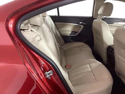Used 2013 Buick Regal Premium image 11