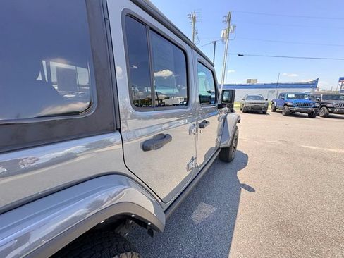 Used 2023 Jeep Wrangler Unlimited Sport AWD/4WD image 11