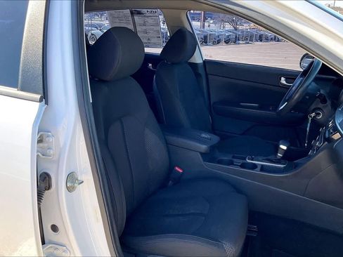 Used 2018 Kia Optima LX w/ Convenience Package image 12