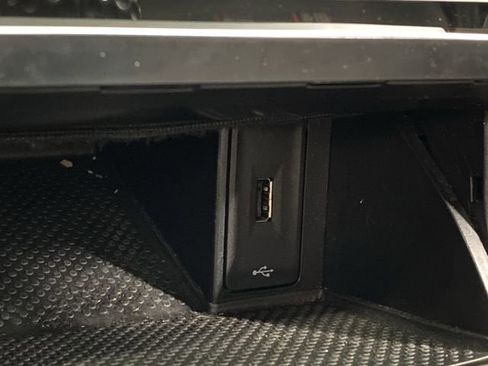 Used 2019 Volkswagen GTI Rabbit Edition image 21