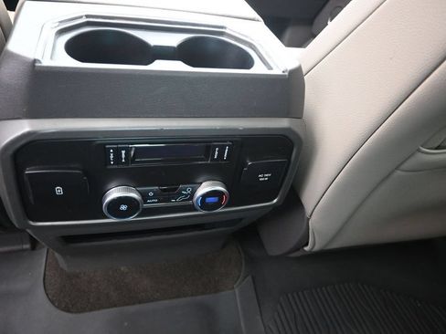Used 2020 Ford Expedition XLT w/ Equipment Group 202A RWD image 17