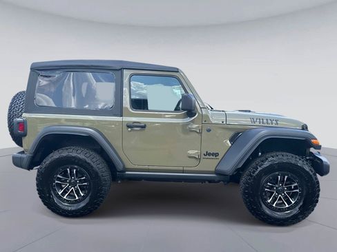 Used 2025 Jeep Wrangler Sport AWD/4WD image 2