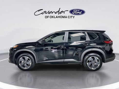 Used 2025 Nissan Rogue SV FWD image 5