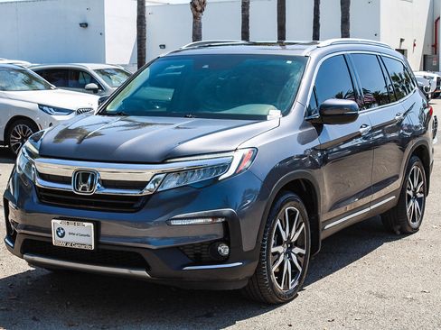Used 2019 Honda Pilot Touring image 3