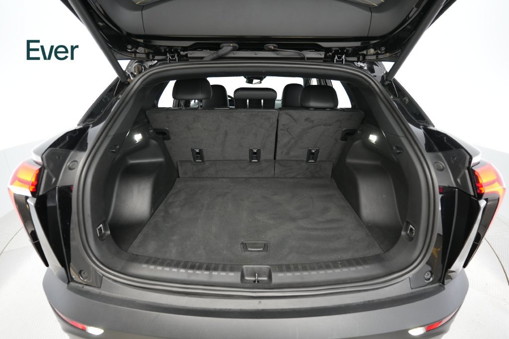 Used 2024 Chevrolet Blazer EV LT AWD/4WD image 8