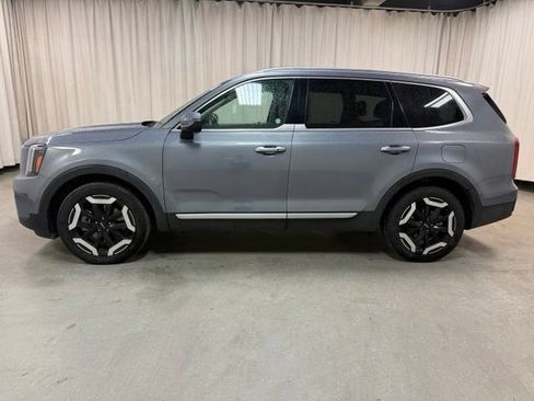 Used 2025 Kia Telluride S AWD/4WD image 9