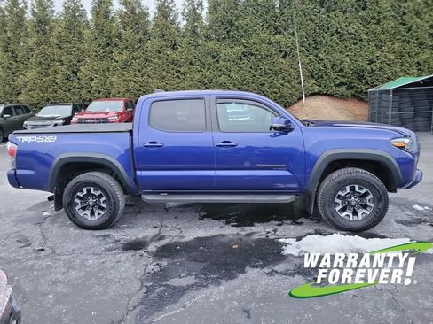 Used 2022 Toyota Tacoma TRD Off-Road w/ Technology Package image 8