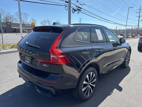 Certified 2025 Volvo XC60 B5 Plus image 5