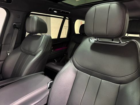 Used 2024 Land Rover Range Rover Long Wheelbase SE AWD/4WD image 17