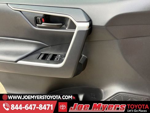 Used 2025 Toyota RAV4 LE image 25