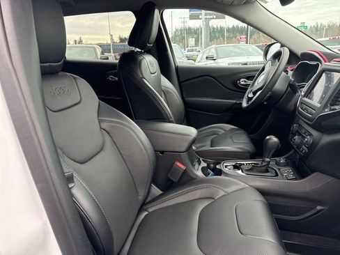 Used 2023 Jeep Cherokee Altitude Lux image 11