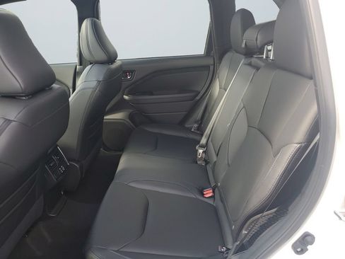 Used 2025 Subaru Forester Limited AWD/4WD image 13