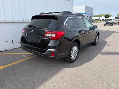 Used 2019 Subaru Outback 2.5i Premium AWD/4WD image 5