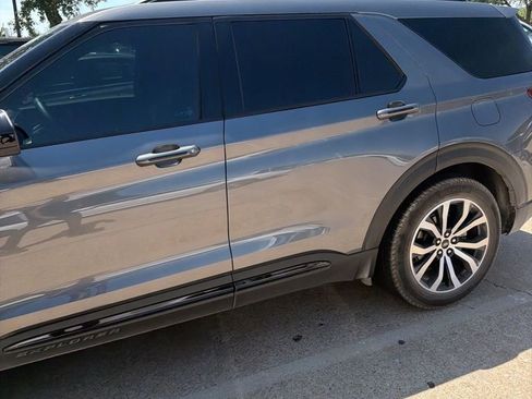 Used 2023 Ford Explorer ST-Line w/ Class IV Trailer Tow Package RWD image 2