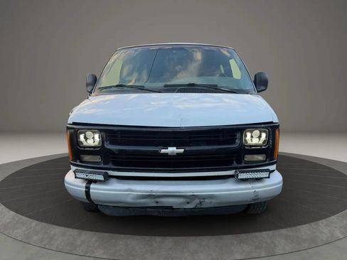 Used 2001 Chevrolet Express 2500 Passenger RWD image 2