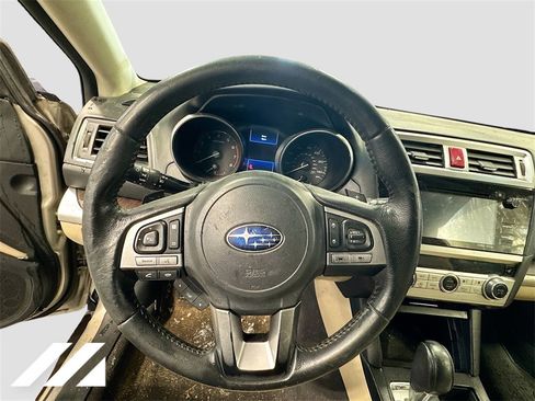 Used 2017 Subaru Outback 2.5i Limited image 11