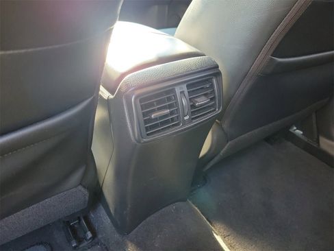 Used 2017 Nissan Rogue SL image 12