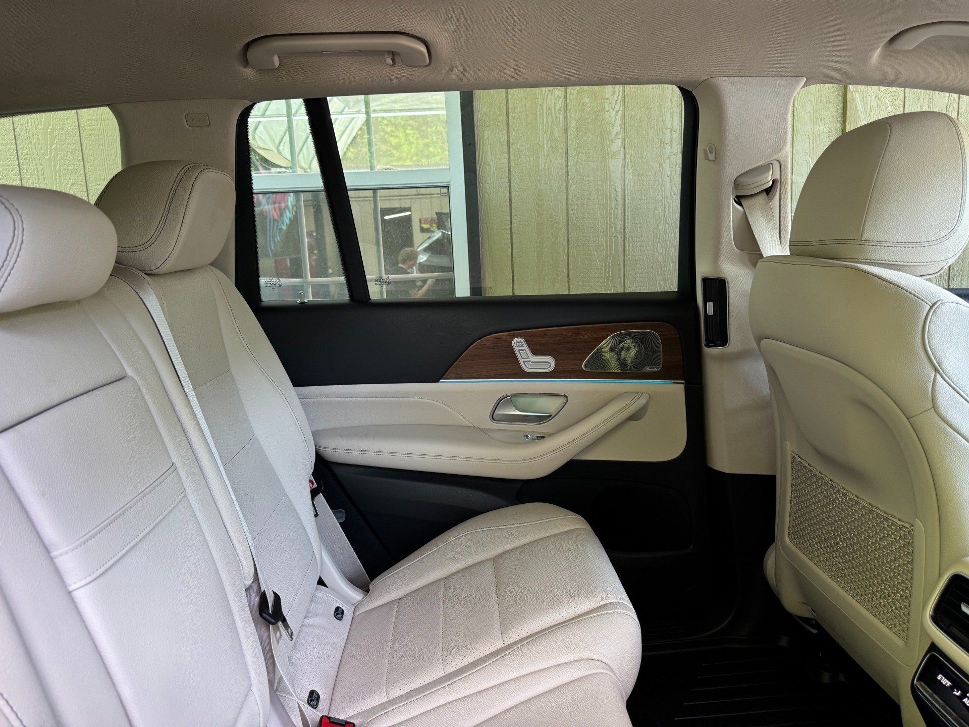 Used 2022 Mercedes-Benz GLS 450 4MATIC image 37