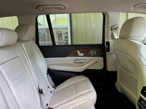 Used 2022 Mercedes-Benz GLS 450 4MATIC image 37