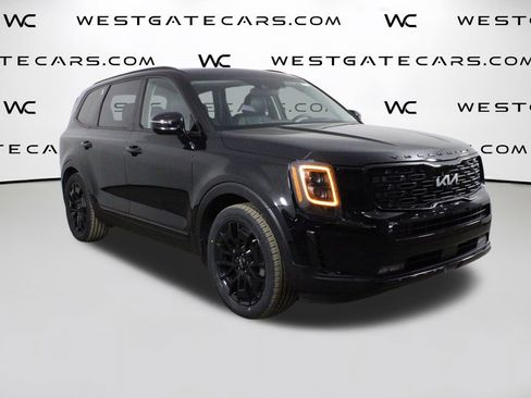 Used 2022 Kia Telluride SX w/ SX Prestige Package image 2