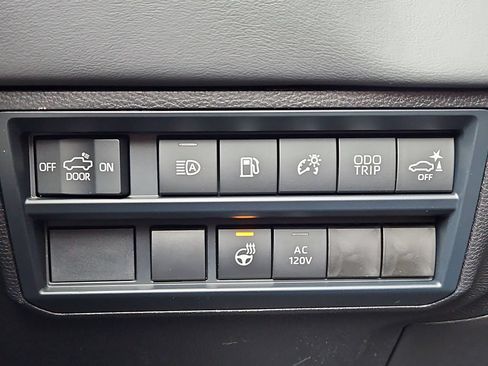 New 2026 Toyota Tundra Limited AWD/4WD image 12